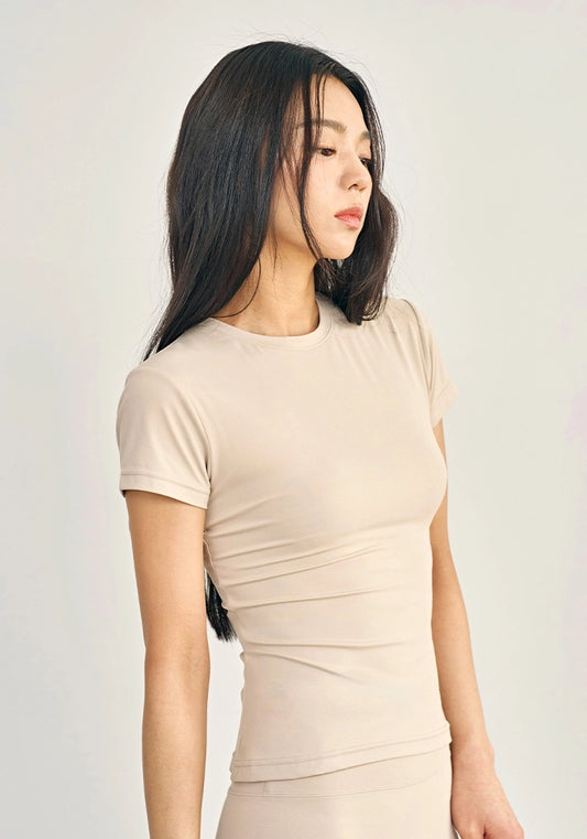 ADEVA オールデイ ショートスリーブ (Almond Cream)